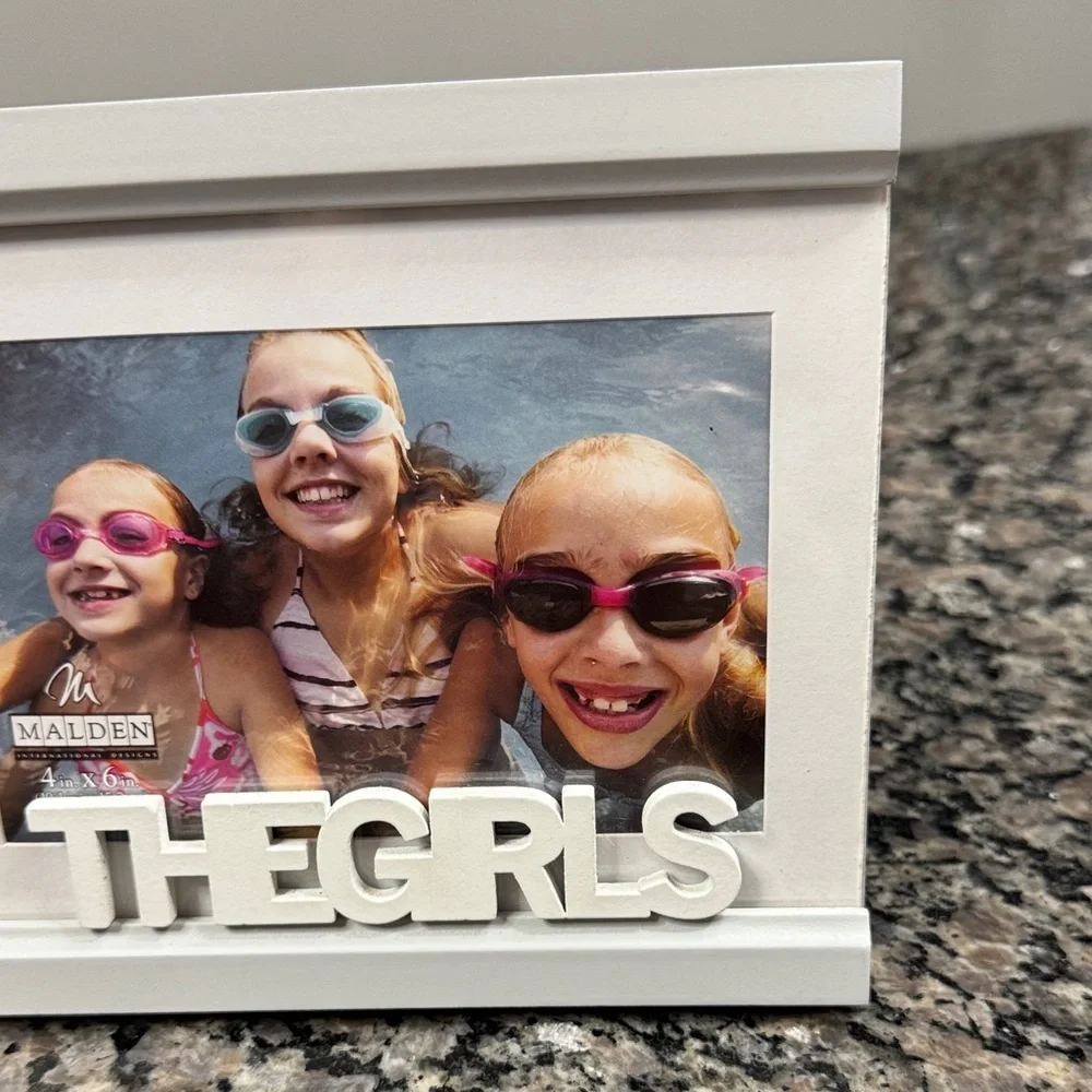 Malden White Frame with 'THE GRLS' Text NEW